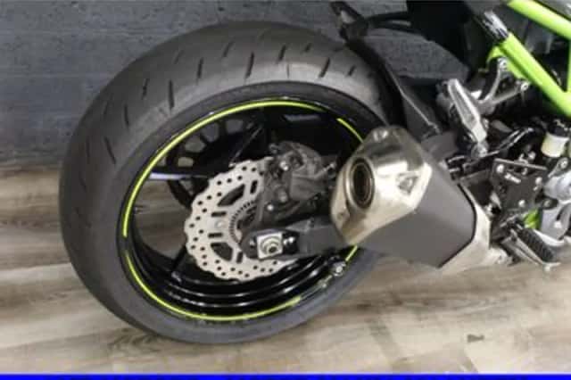 Kawasaki Z900 (2018) thumbnail 4