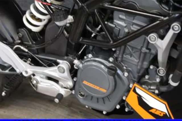 KTM 125 Duke (2014) thumbnail 5