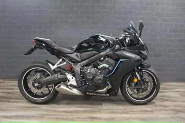 Honda CBR650R (2023) thumbnail 1