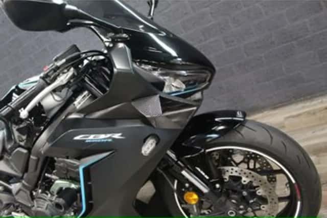 Honda CBR650R (2023) thumbnail 5