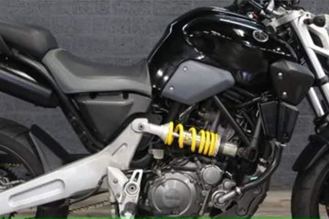 Yamaha MT-03 (2005) thumbnail 3