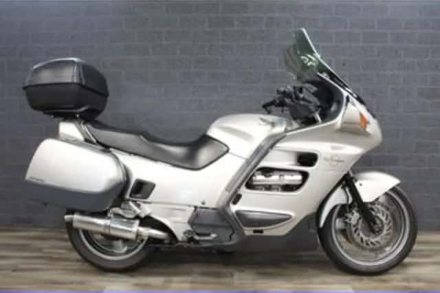 Honda ST 1100 PAN European (1994) thumbnail 1