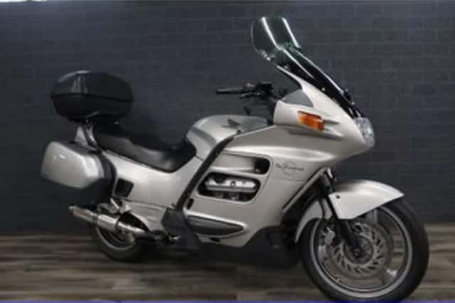 Honda ST 1100 PAN European (1994) thumbnail 2