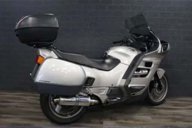 Honda ST 1100 PAN European (1994) thumbnail 3