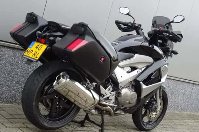 Honda VFR 800 X Crossrunner (2012) thumbnail 3