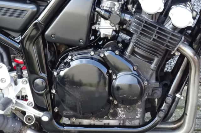 Yamaha FZS 600 Fazer (2001) thumbnail 4