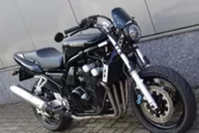 Yamaha FZS 600 Fazer (2001) thumbnail 6
