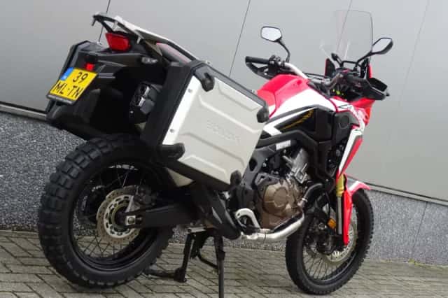 Honda Africa Twin (2016) thumbnail 3