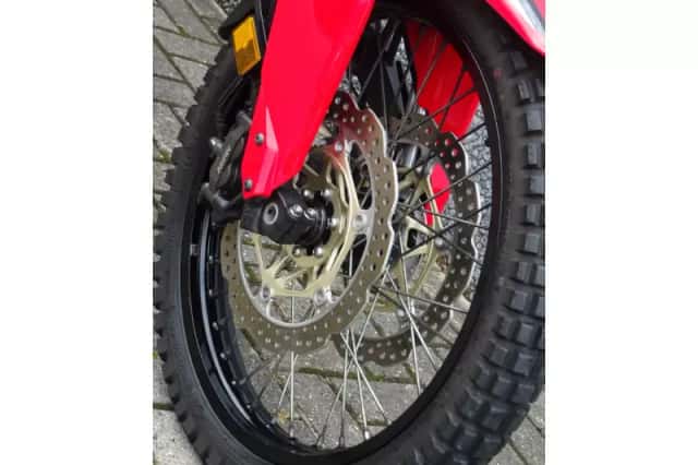 Honda Africa Twin (2016) thumbnail 5