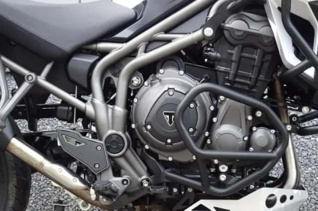 Triumph EXPLORER 1200 XCX (2017) thumbnail 4