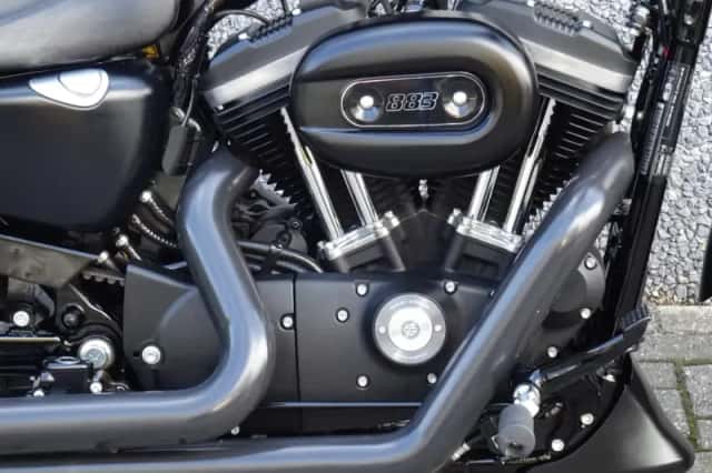 Harley-Davidson Iron 883 (2015) thumbnail 4