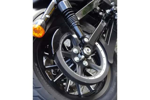 Harley-Davidson Iron 883 (2015) thumbnail 6