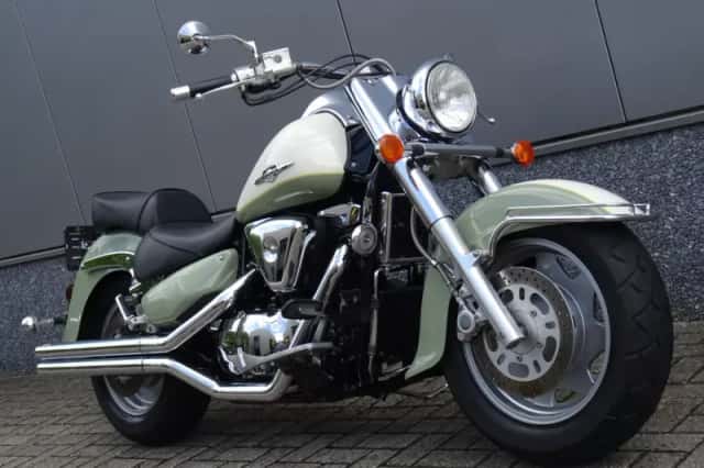 Suzuki VL 1500 Intruder (2000) thumbnail 2