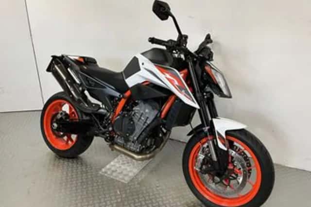 KTM 890 Duke (2020) thumbnail 2