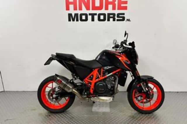 KTM 690 Duke (2017) thumbnail 1