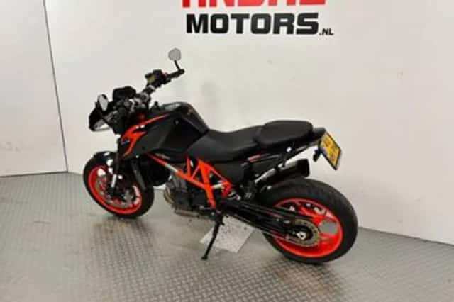 KTM 690 Duke (2017) thumbnail 6