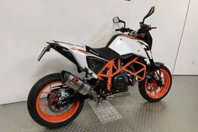 KTM 690 Duke (2015) thumbnail 3