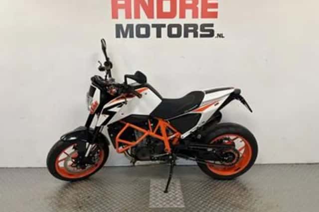 KTM 690 Duke (2015) thumbnail 4