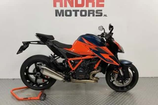 KTM 1290 Super Duke (2020) thumbnail 1