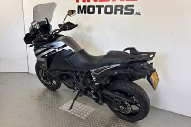 KTM 1290 Super Adventure (2019) thumbnail 6