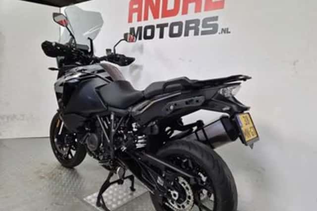 KTM 1290 Super Adventure (2020) thumbnail 6