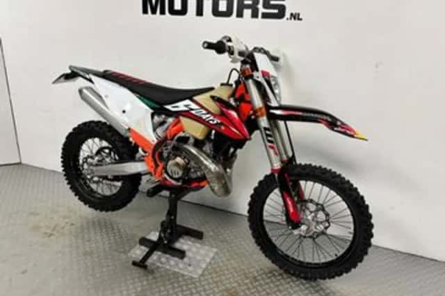 KTM 300 EXC (2020) thumbnail 2