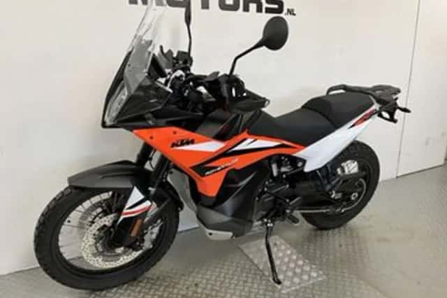 KTM 890 Adventure (2024) thumbnail 5