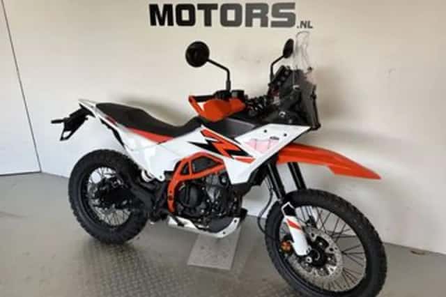 KTM 390 Adventure (2026) thumbnail 2