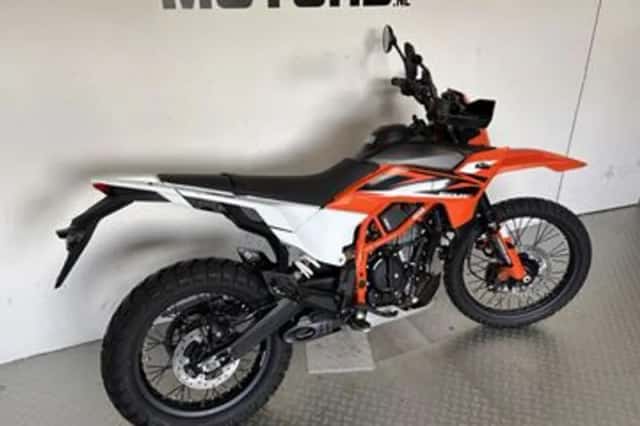 KTM 125 Enduro R (2025) thumbnail 2
