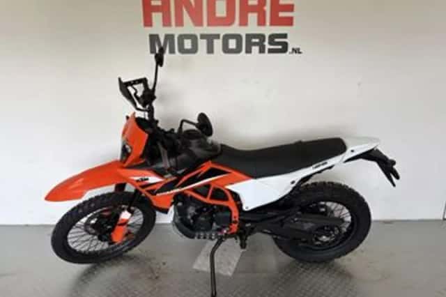 KTM 125 Enduro R (2025) thumbnail 4