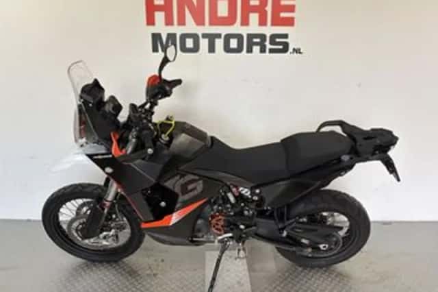 KTM 890 Adventure (2021) thumbnail 2
