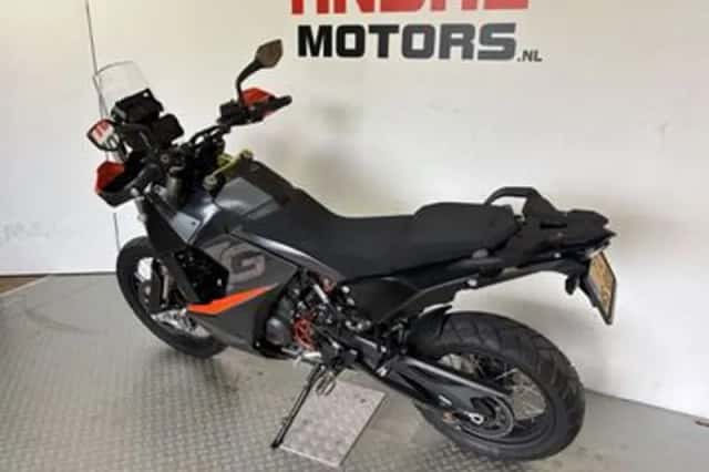 KTM 890 Adventure (2021) thumbnail 4