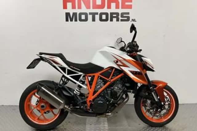 KTM 1290 Superduke R (2016) thumbnail 1