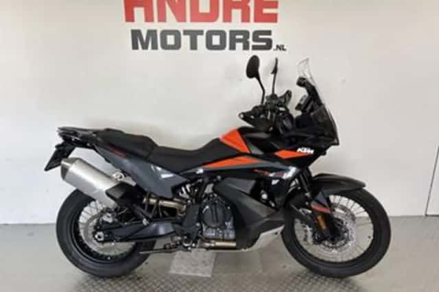 KTM 890 Adventure (2024) thumbnail 1
