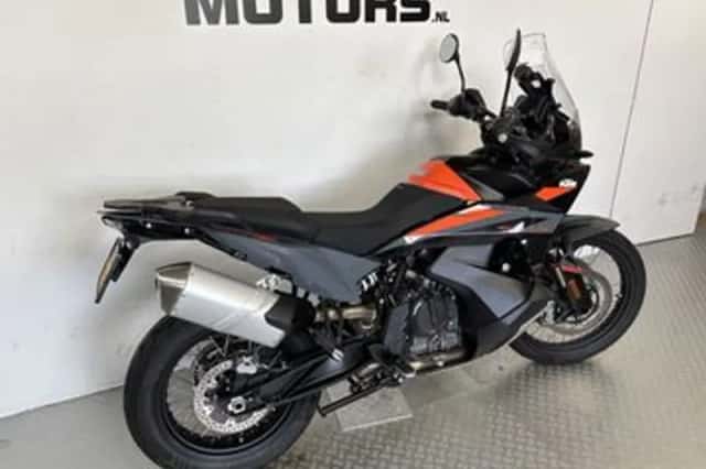 KTM 890 Adventure (2024) thumbnail 2