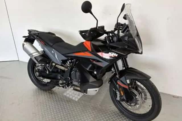 KTM 890 Adventure (2024) thumbnail 3
