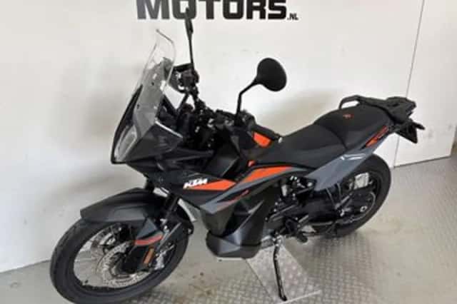 KTM 890 Adventure (2024) thumbnail 5