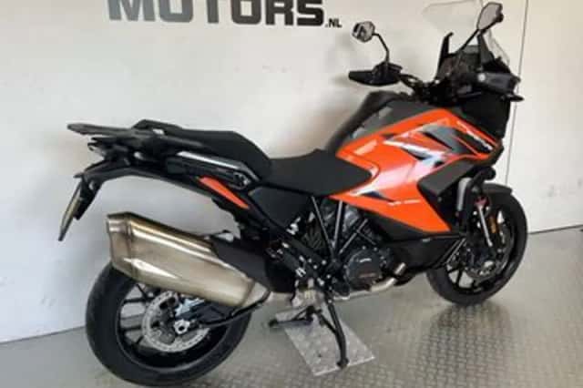 KTM 1290 Super Adventure (2021) thumbnail 3