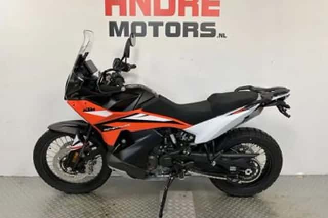 KTM 890 Adventure (2024) thumbnail 4