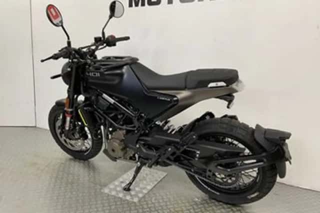 Husqvarna Svartpilen 401 (2023) thumbnail 5