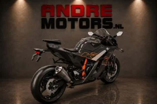 KTM 990 RC R (2026) thumbnail 2
