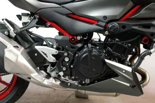 Kawasaki Z 500 SE (2026) thumbnail 5