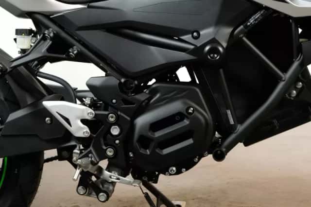 Kawasaki Z e-1 (2024) thumbnail 5