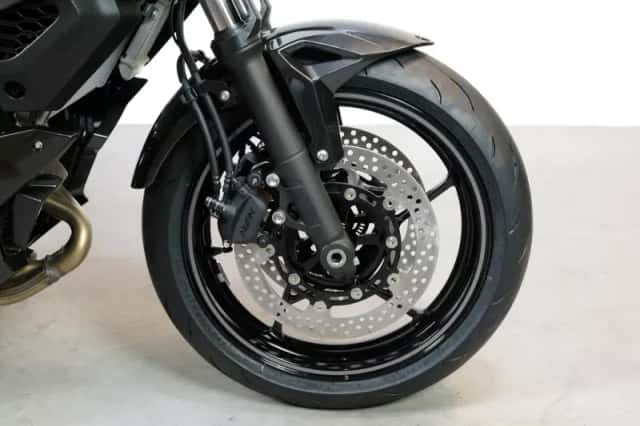 Kawasaki Z7 Hybrid (2026) thumbnail 4