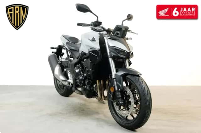 Honda CB 1000 Hornet (2026) thumbnail 2