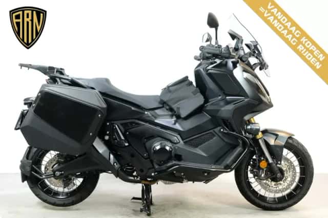 Honda X ADV (2022) thumbnail 1