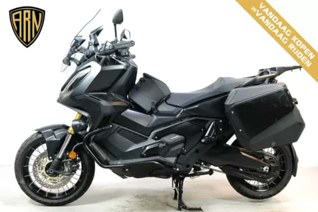 Honda X ADV (2022) thumbnail 2