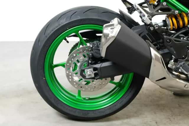 Kawasaki Z 900 se (2026) thumbnail 6