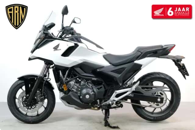 Honda NC750X (2026) thumbnail 3