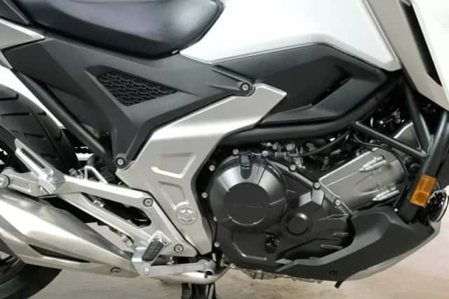 Honda NC750X (2021) thumbnail 5
